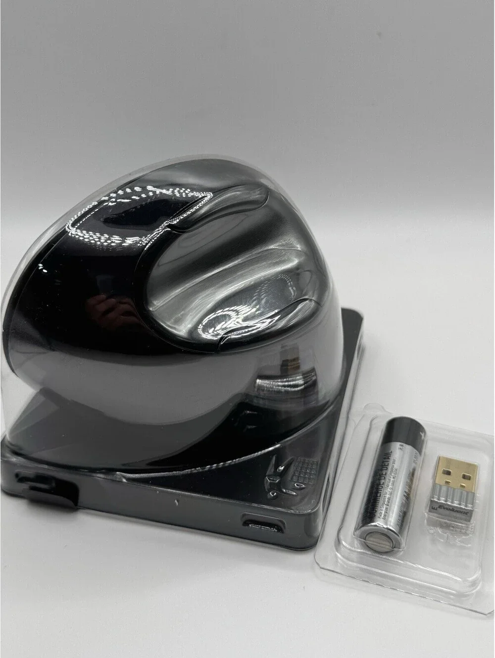 Evoluent VMDLW Vertical Mouse D Large Right Hand Wireless Mouse